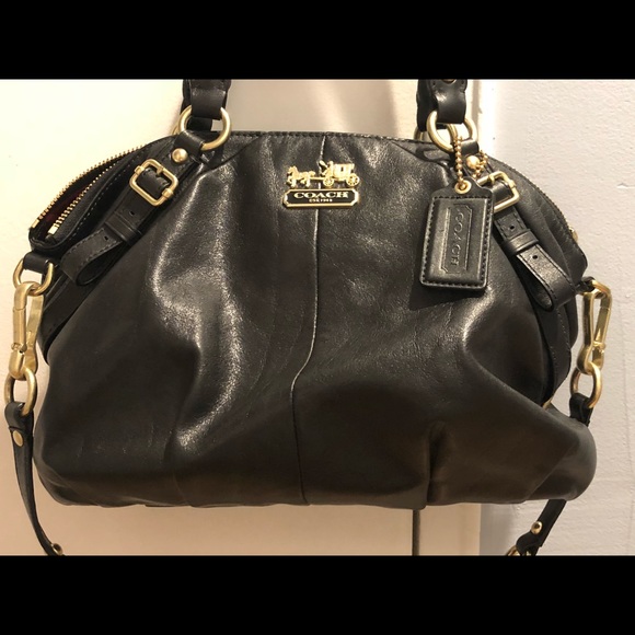 🌟HOST PICK!!🌟 Black Leather Coach Bag 🌟 - Picture 4 of 8